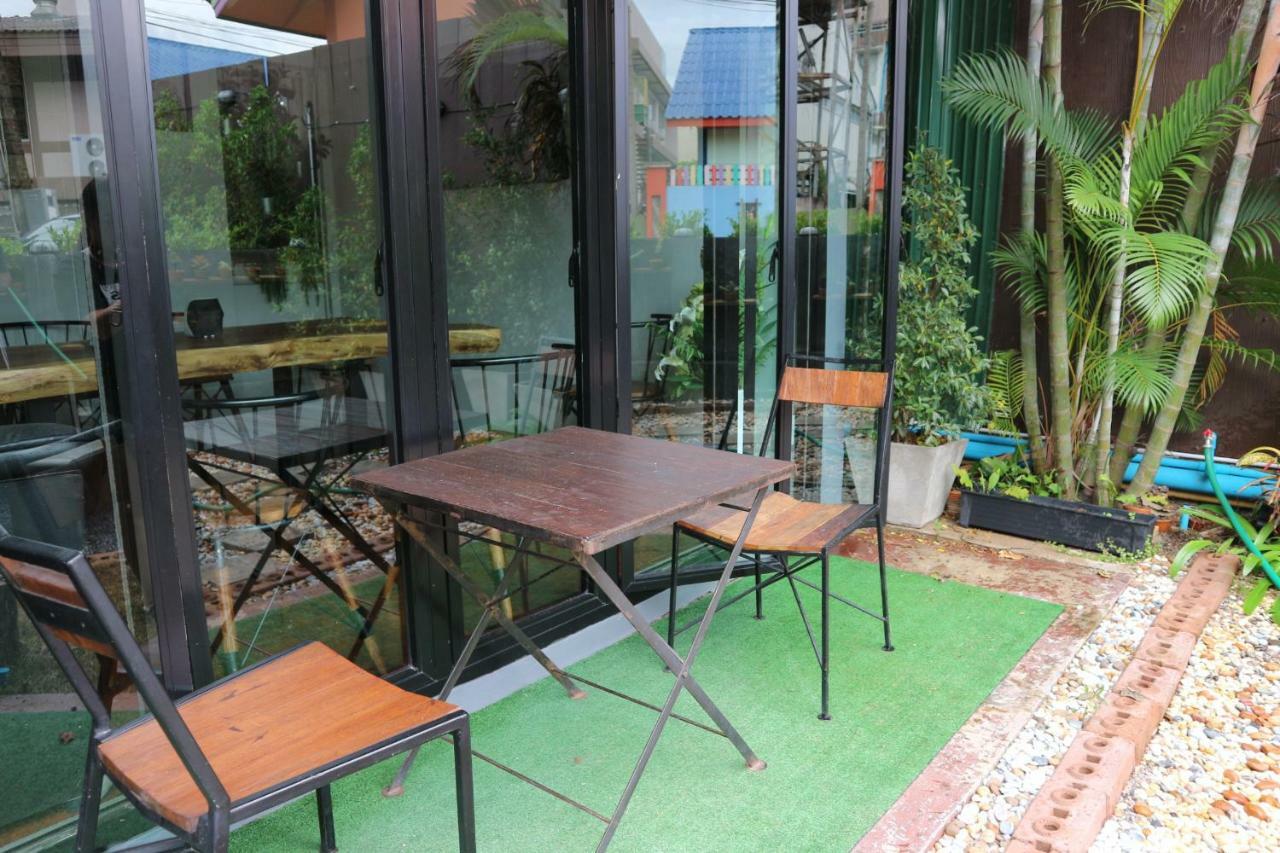 Maya Bed And Food Hostel Chiang Mai Eksteriør billede