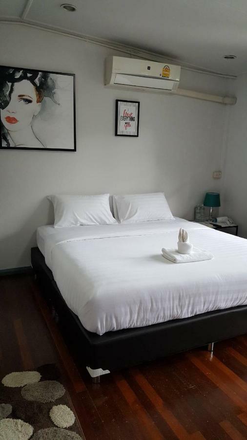 Maya Bed And Food Hostel Chiang Mai Eksteriør billede