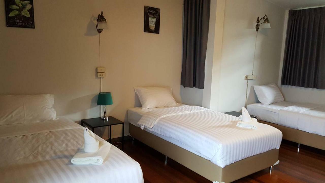 Maya Bed And Food Hostel Chiang Mai Eksteriør billede