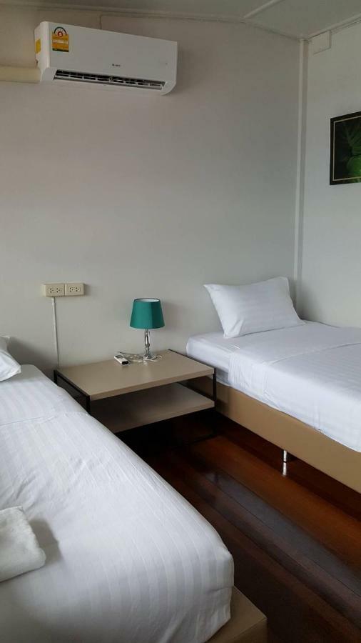 Maya Bed And Food Hostel Chiang Mai Eksteriør billede