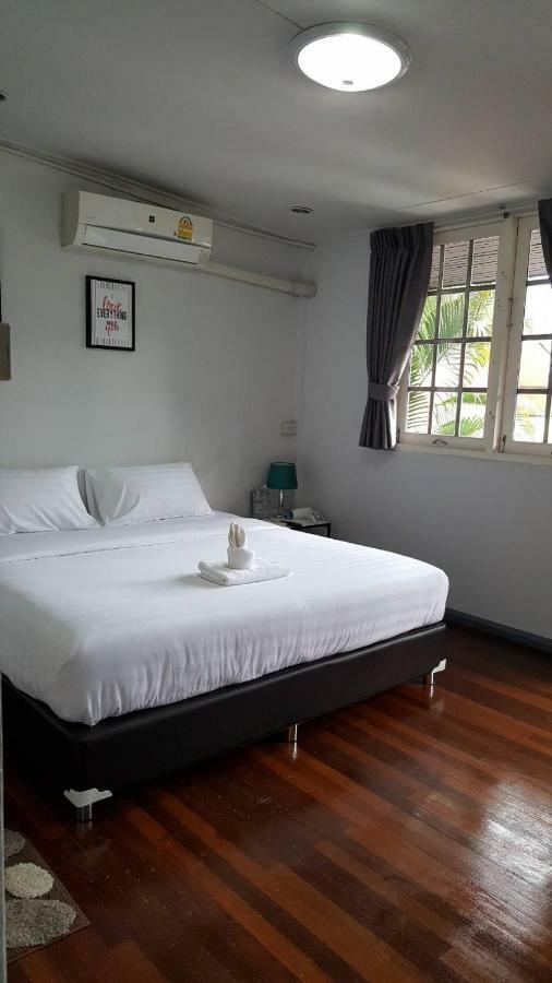 Maya Bed And Food Hostel Chiang Mai Eksteriør billede