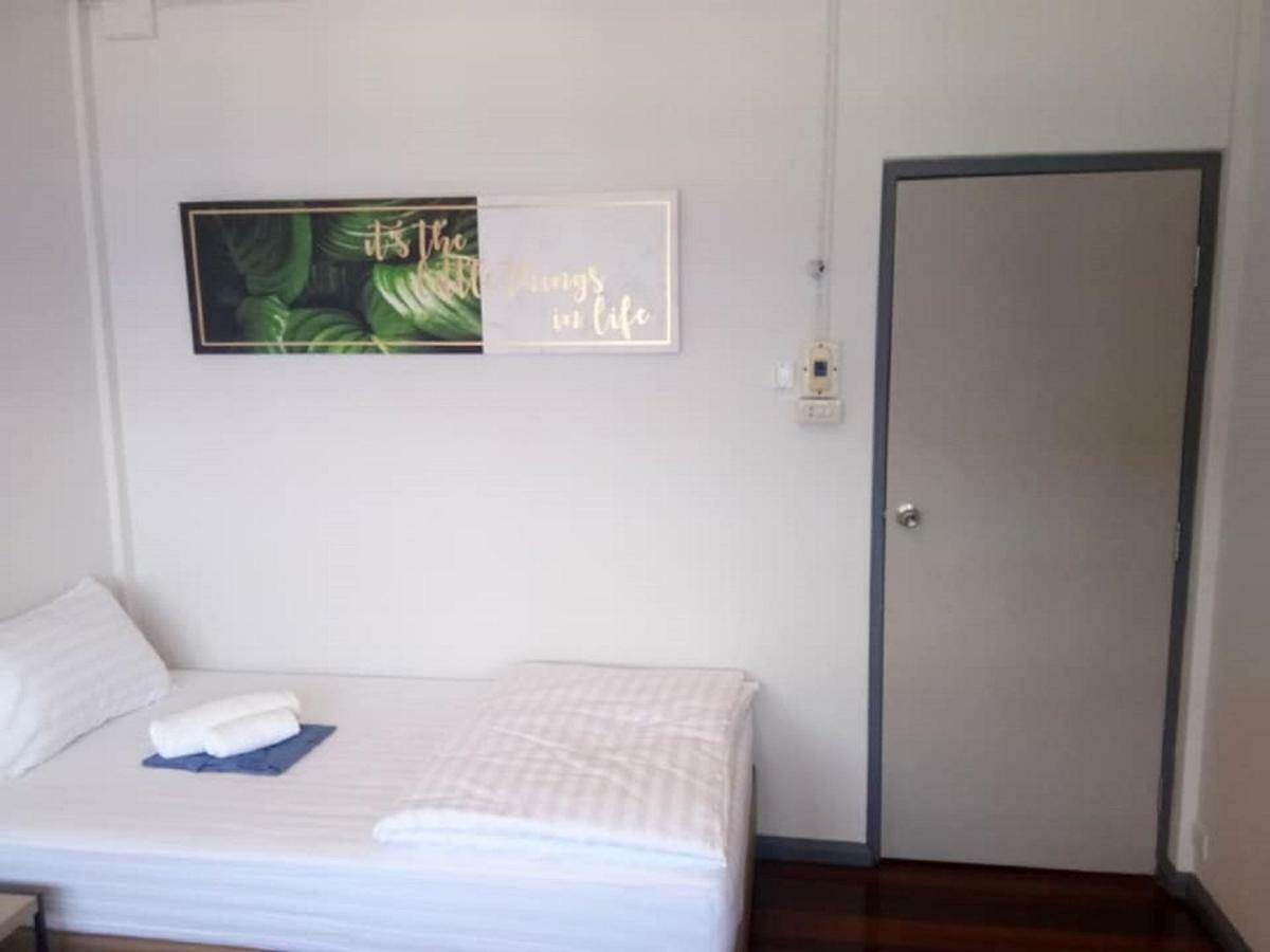 Maya Bed And Food Hostel Chiang Mai Eksteriør billede
